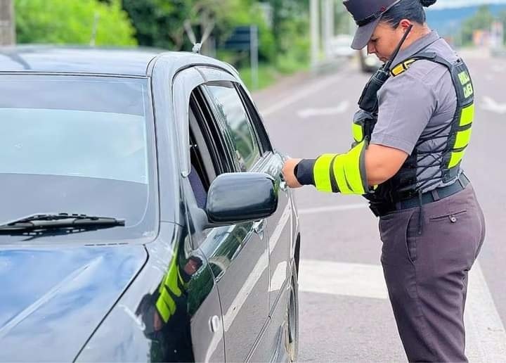 PATRULLA CAMINERA DEMORÓ A 150 CONDUCTORES EN LA ÚLTIMA SEMANA ...